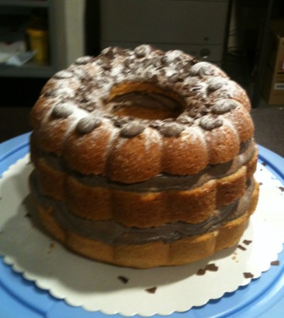 Heidelbeer-Frischkäse-Gugelhupf